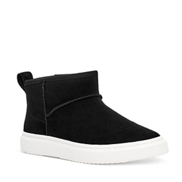 UGG Women's Alameda Mini Boot Sheepskin Sneakers in Black Size 5 New - Picture 1 of 6
